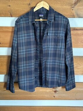 Patagonia Men's Gray/Black Tones Plaid Long Sleeve Flannel Organic Size Medium